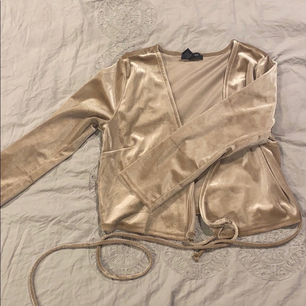 Semi long sleeve sexy shirt